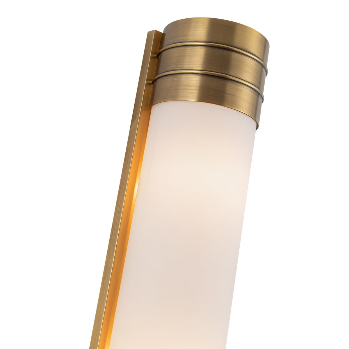 Murale linéaire Willard - Laiton vintage Verre d'opale brillante 24 1/8" by Alora Lighting | Luminaires & cie