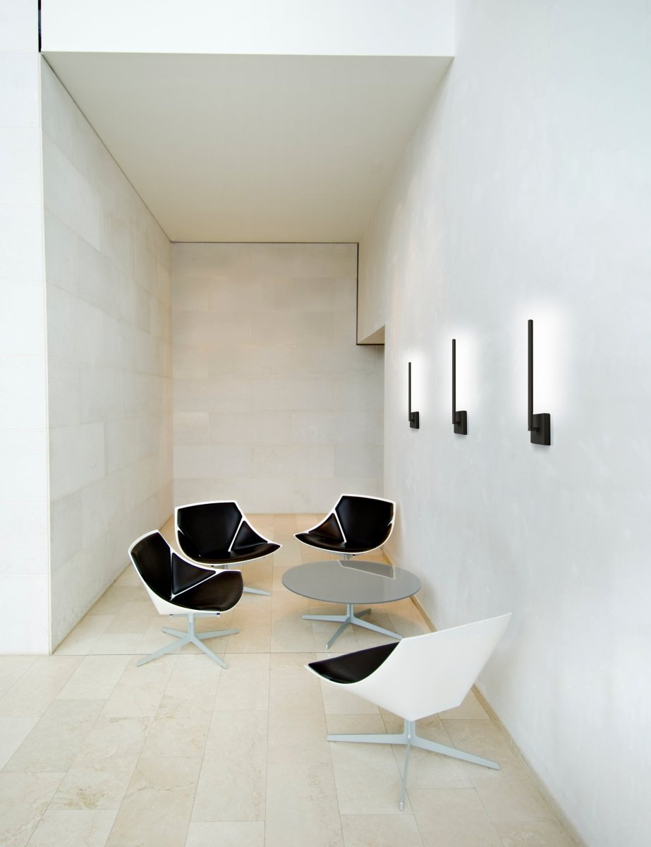 Murale Pandora - Noir 4 5/8" 21" by Kuzco Lighting | Luminaires & cie