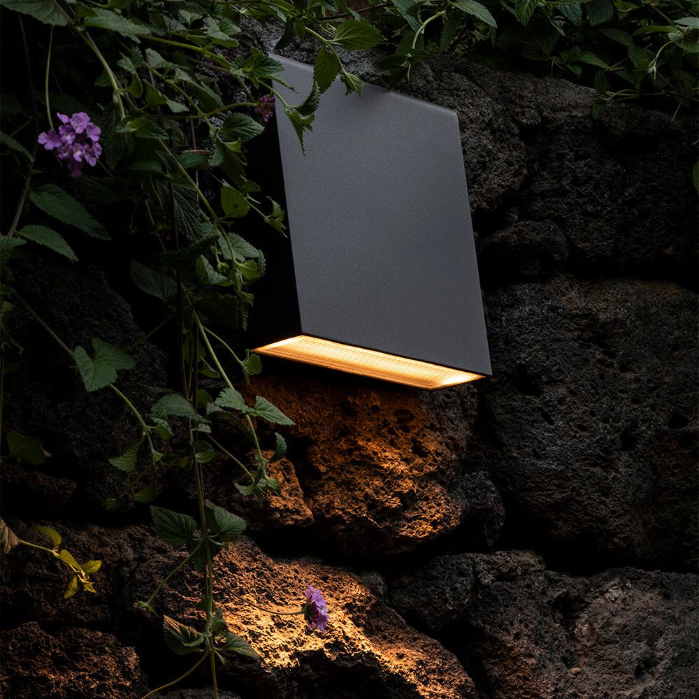 Murale/Plafonnier Extérieure Cuneo - Mini (2.5") Blanc RAL9002 3000°K by Artemide | Luminaires & cie