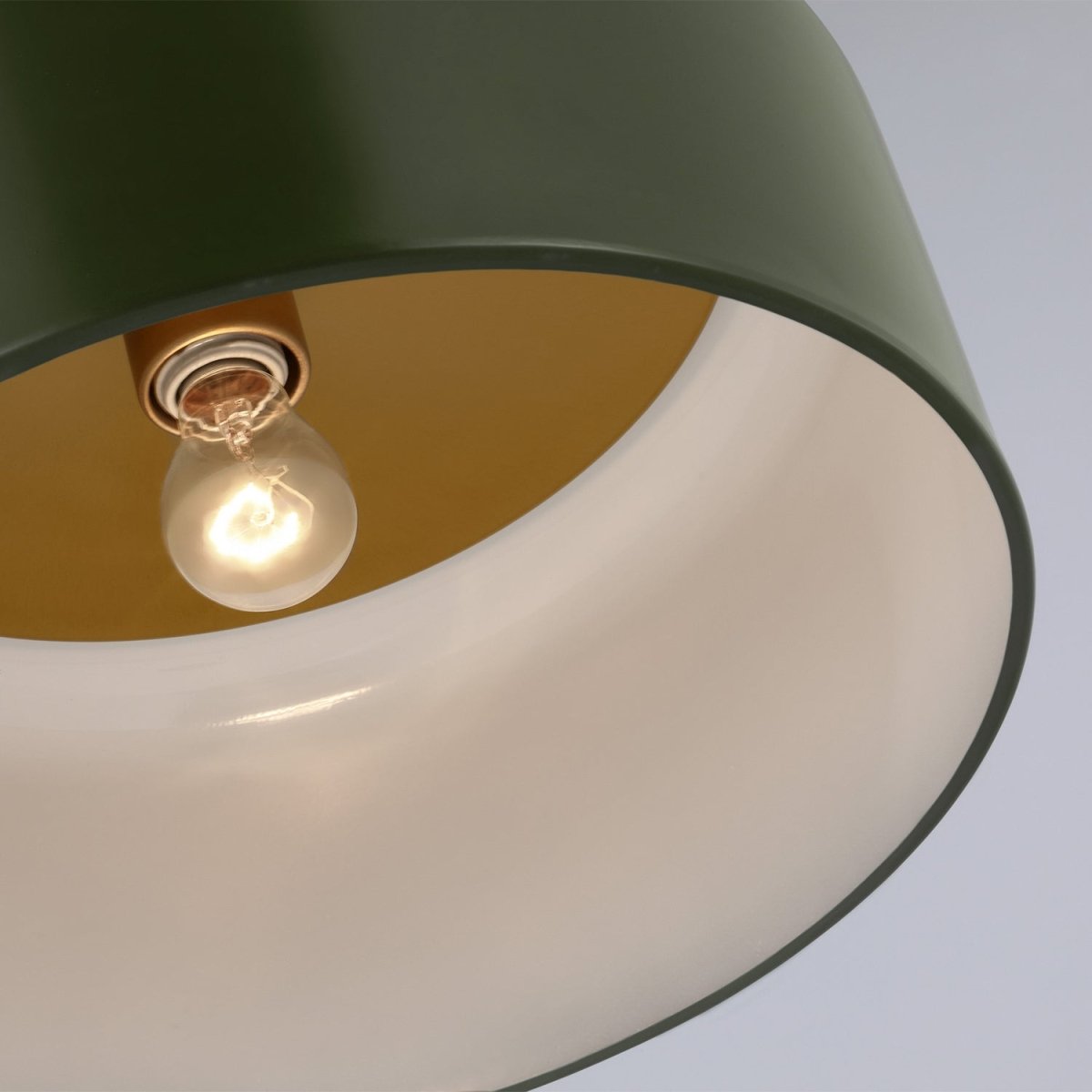 Plafonnier Malone - Olive 15 3/4" Olive by Visual Comfort Studio | Luminaires & cie