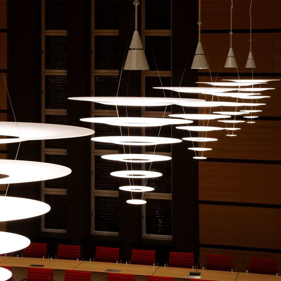 Suspension Enigma - Aluminium brossé 32.5" by Louis Poulsen | Luminaires & cie