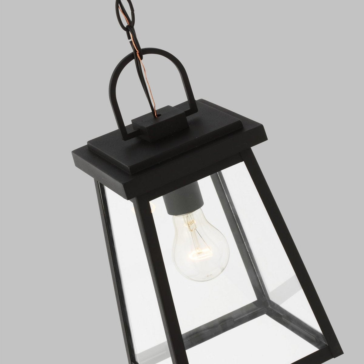 Suspension extérieure Founders - Bronze antique by Visual Comfort Studio | Luminaires & cie