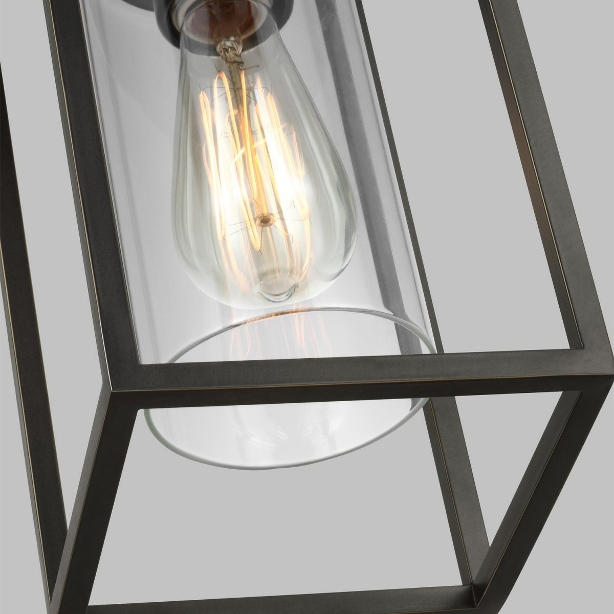 Suspension extérieure Vado - Bronze antique by Visual Comfort Studio | Luminaires & cie
