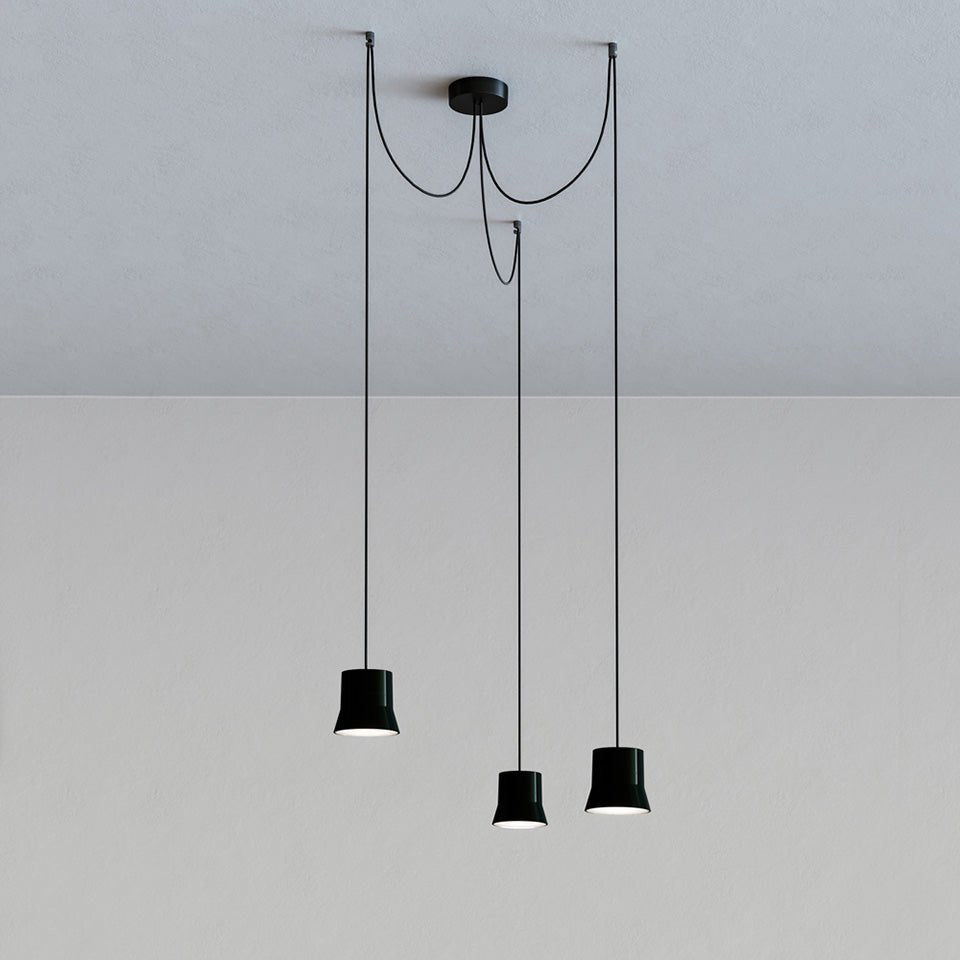 Suspension Gio Light - Noir 3x grappe by Artemide | Luminaires & cie