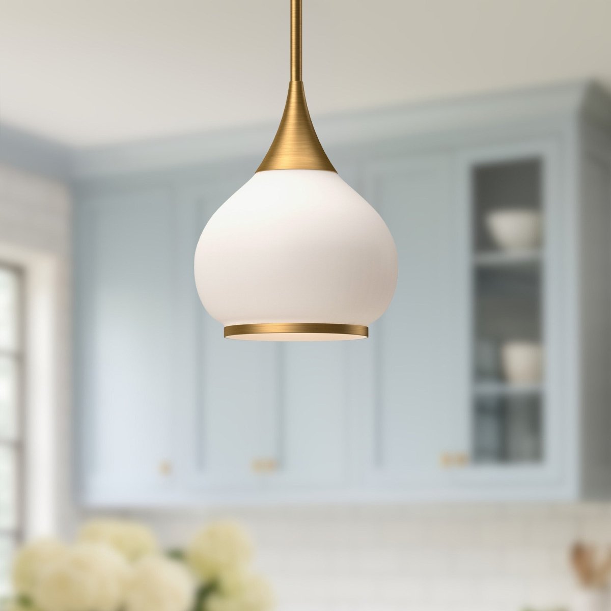 Suspension Hazel - Or vieilli Verre opal 10 1/8" by Alora Lighting | Luminaires & cie