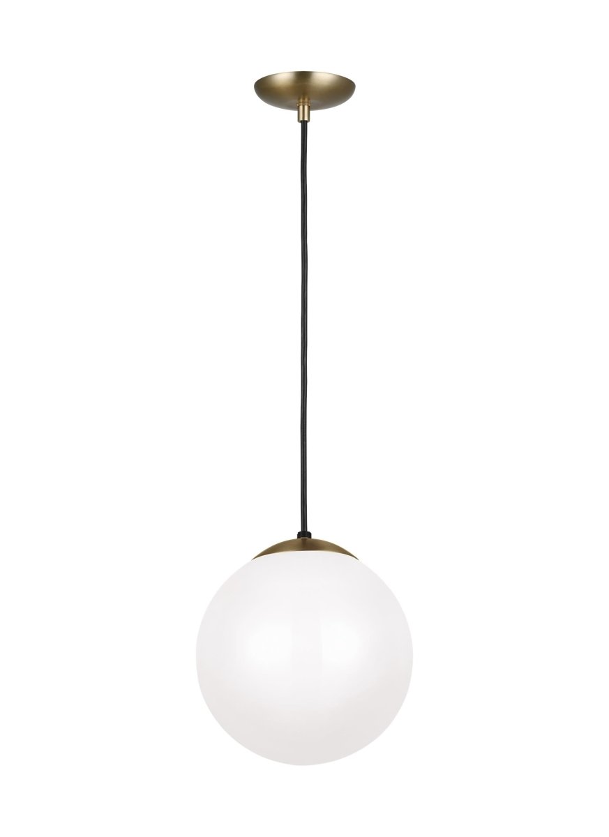 Suspension Leo - Hanging Globe M - Laiton satiné Ampoules non - incluses by Visual Comfort Studio | Luminaires & cie