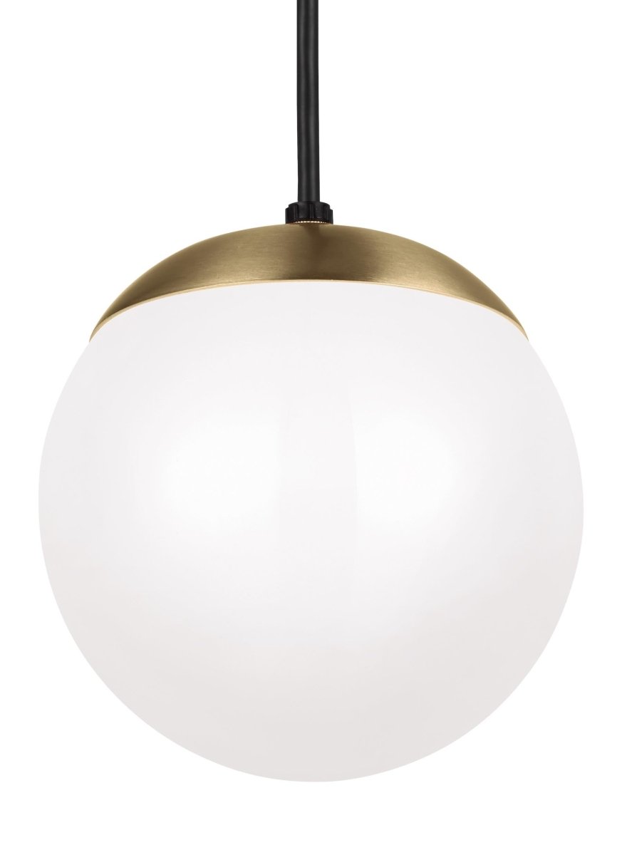 Suspension Leo - Hanging Globe S - Laiton satiné Ampoules DEL incluses by Visual Comfort Studio | Luminaires & cie