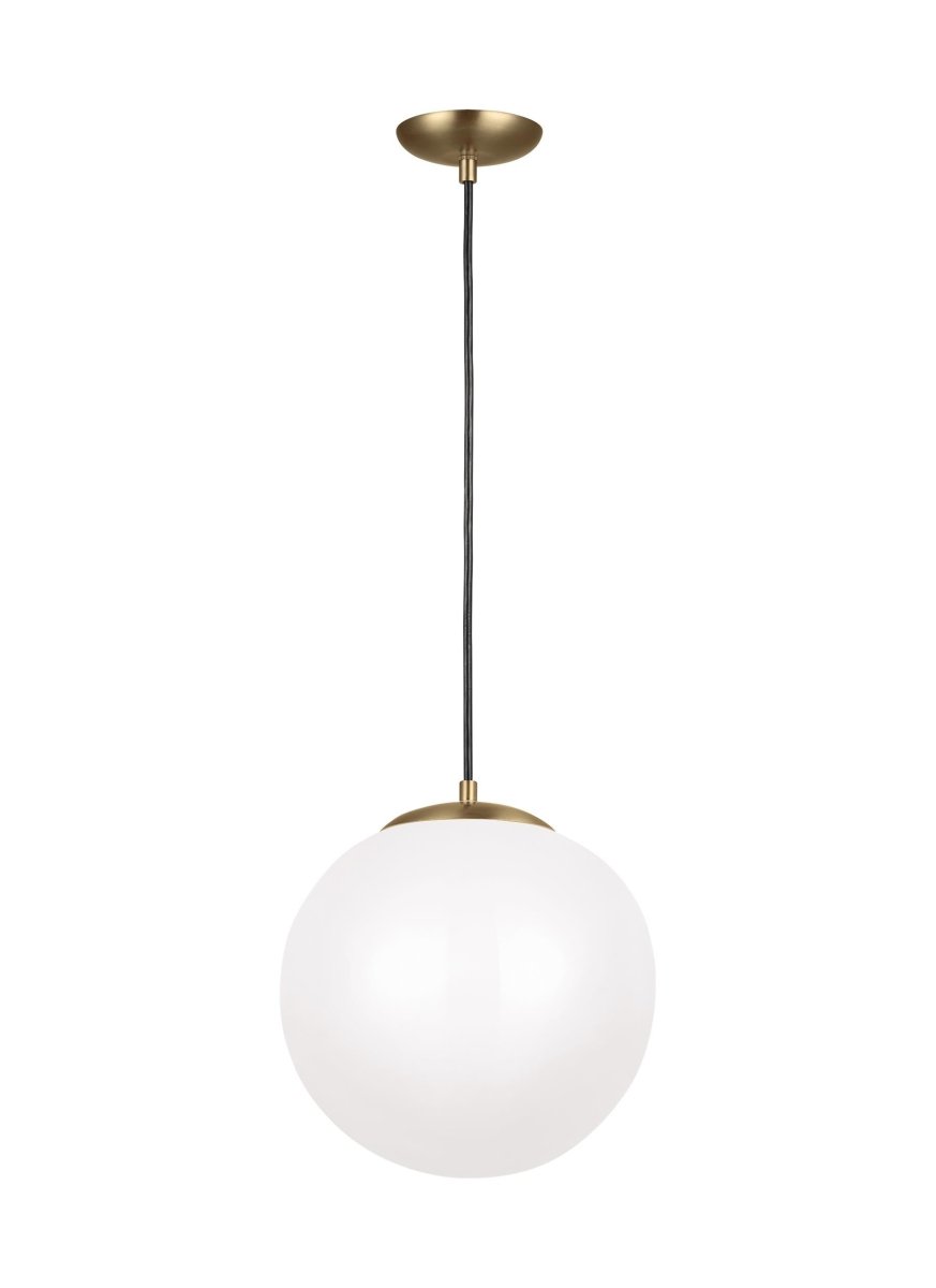 Suspension Leo - Hanging Globe XL - Laiton satiné Module DEL intégré by Visual Comfort Studio | Luminaires & cie