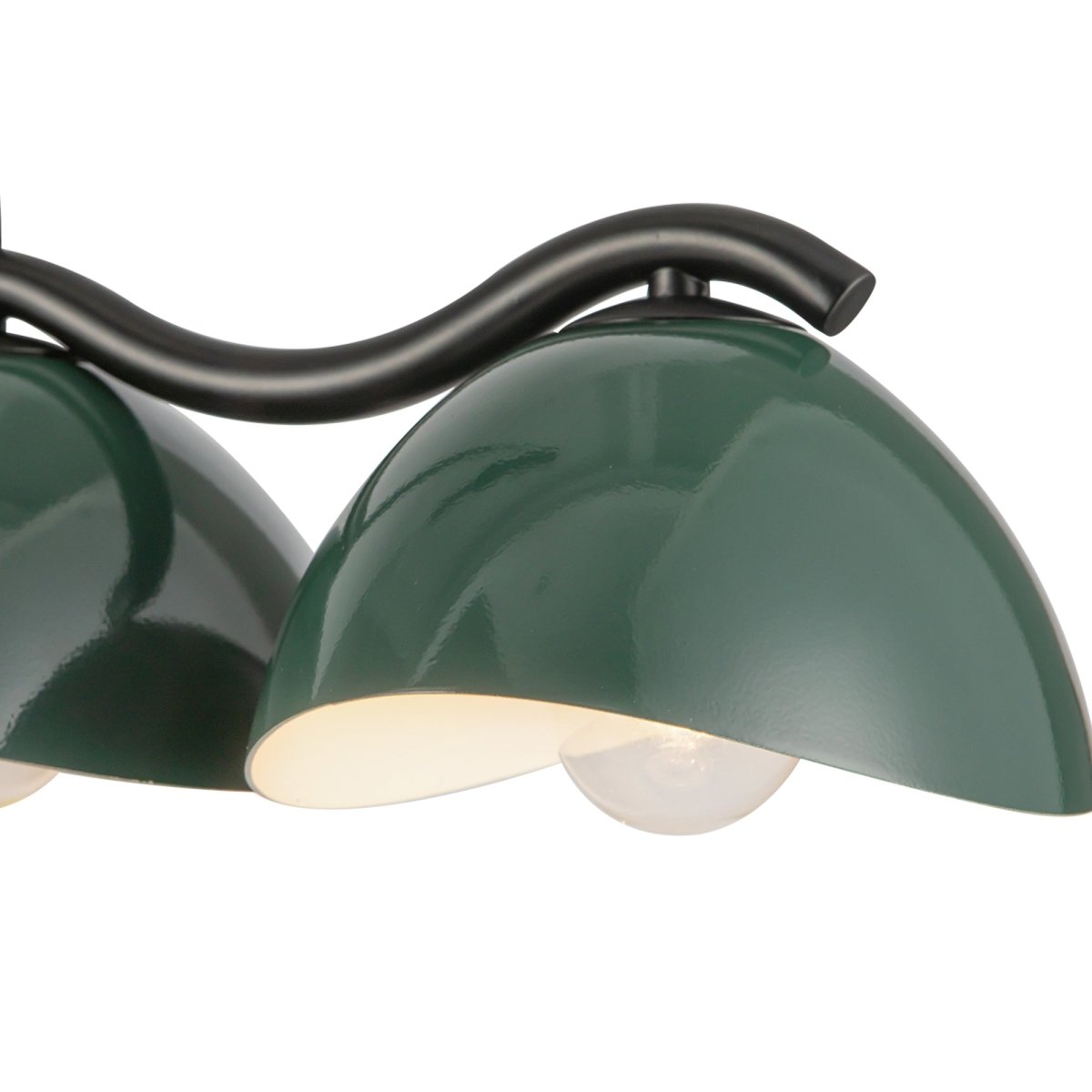 Suspension linéaire Atlas - Noir / pin vert by Kuzco Lighting | Luminaires & cie