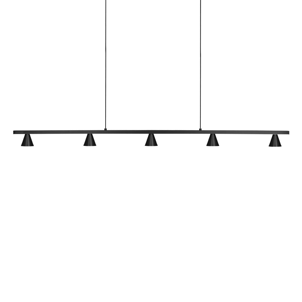 Suspension linéaire Dune Noir, 47 1/2" – Kuzco Lighting