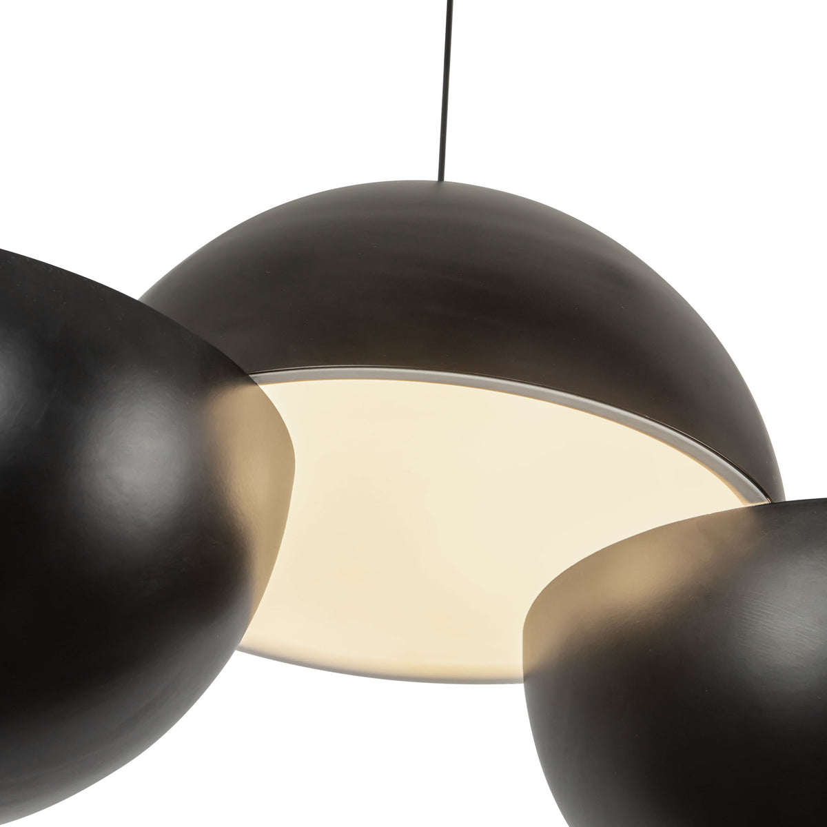 Suspension linéaire Void Noir – vue 4