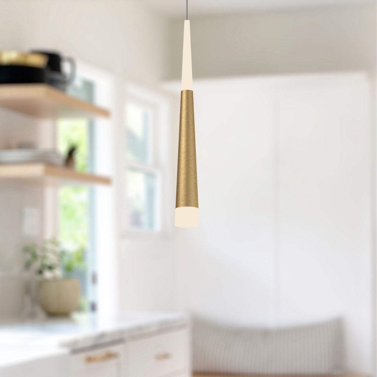 Suspension Ultra - Or brossé by Kuzco Lighting | Luminaires & cie