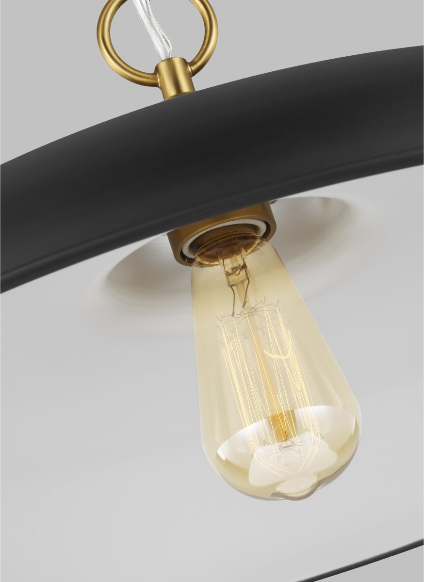 Suspension Wellfleet Wide - Noir de minuit et laiton brunis by Visual Comfort Studio | Luminaires & cie