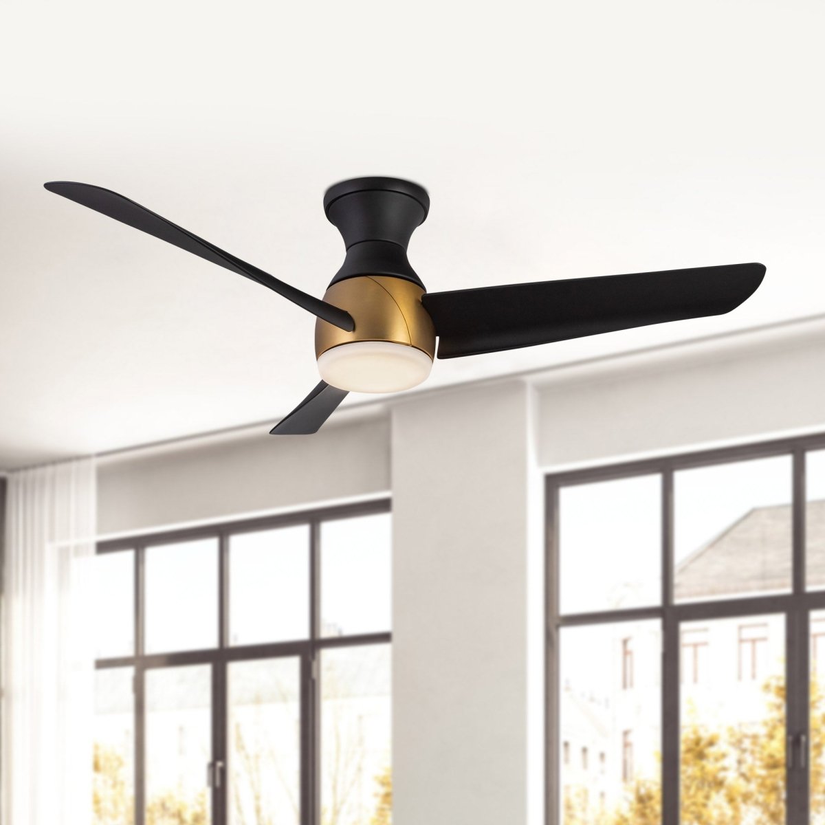 Ventilateur Thalia - Or brossé / noir mat 14 1/8" by Kuzco Lighting | Luminaires & cie