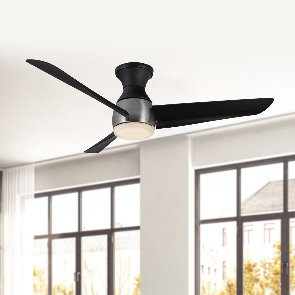 Ventilateur Thalia - Nickel brossé / noir mat 14 1/8" by Kuzco Lighting | Luminaires & cie