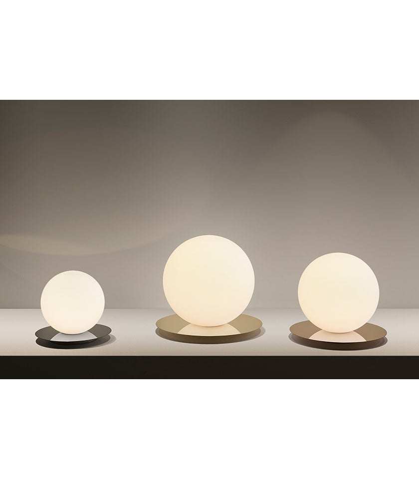 Lampe de table Bola Sphere - Chrome 12 pouces by Pablo Designs | Luminaires & cie