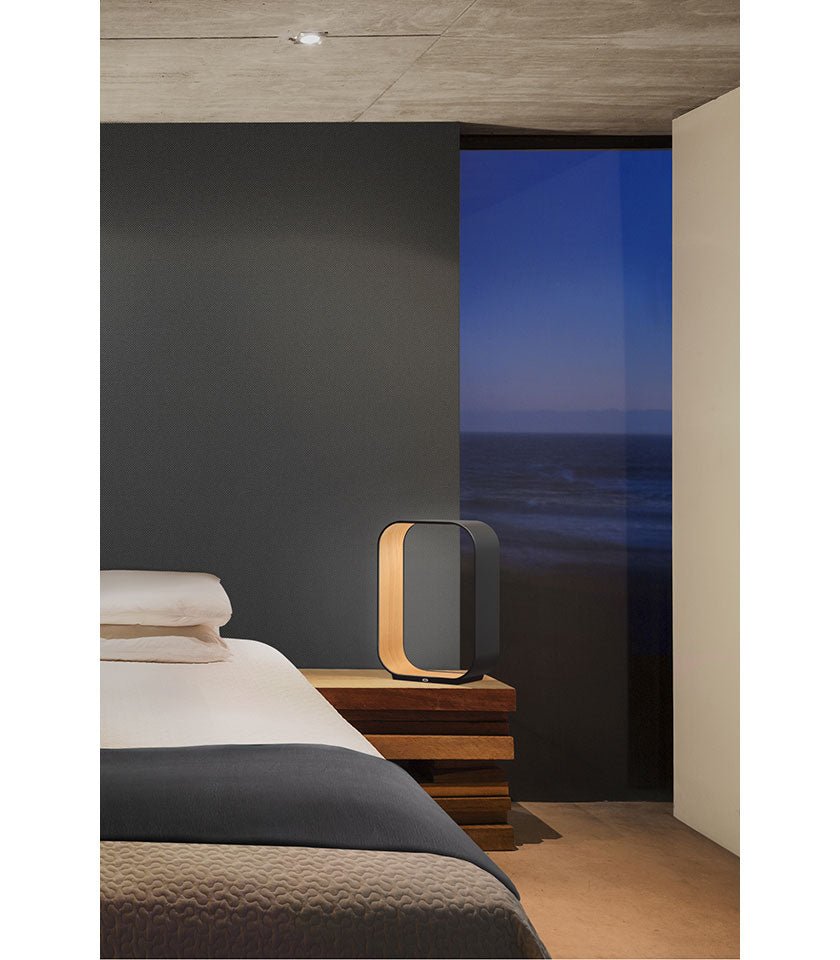 Lampe de table Contour - Graphite / Noyer 17.5 pouces by Pablo Designs | Luminaires & cie